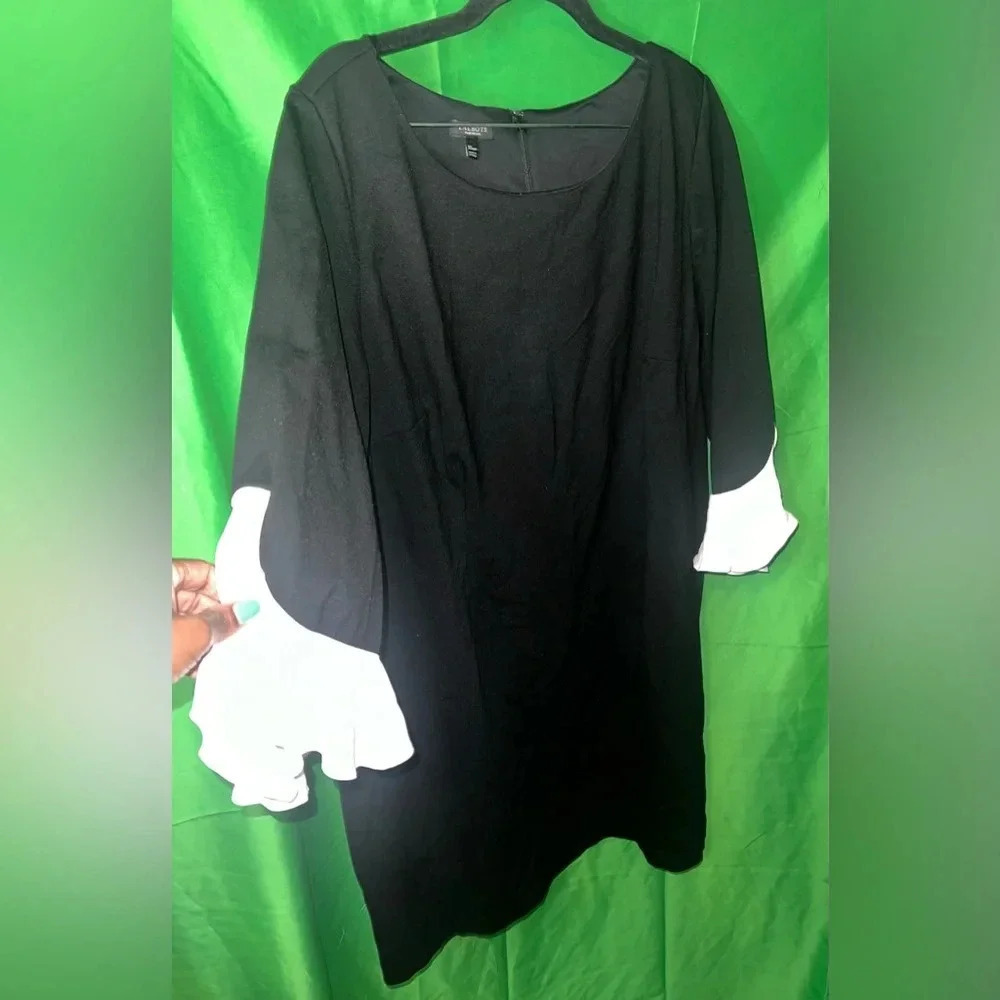 Talbots Dress size 18 Petite - Picture 3 of 6